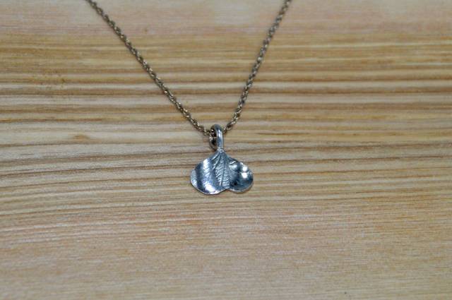 Pendentif empreinte vgtale en argent